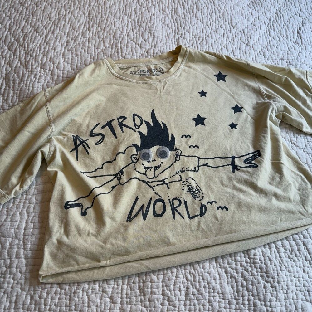 Travis Scott Astro World "Look Mom I Can Fly" T-Shirt Large Yellow 2018 Cropped